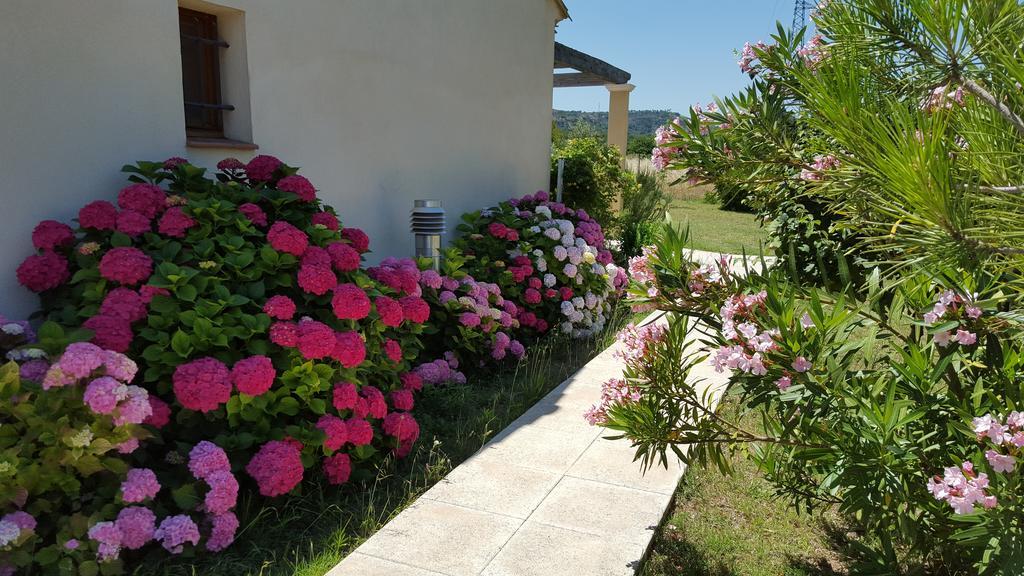 Lamanderie En Provence Acomodação com café da manhã Alleins Quarto foto