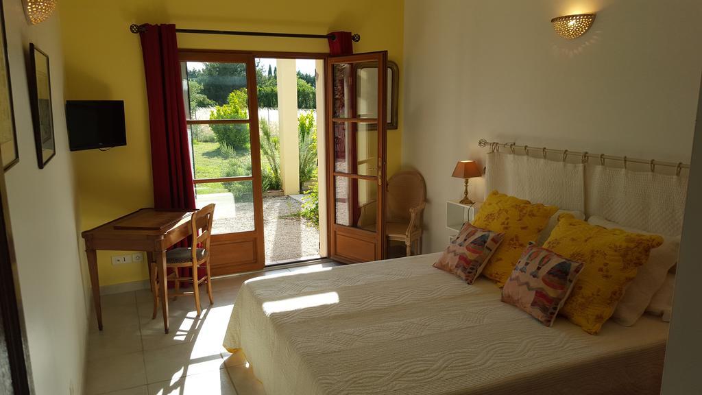 Lamanderie En Provence Acomodação com café da manhã Alleins Quarto foto